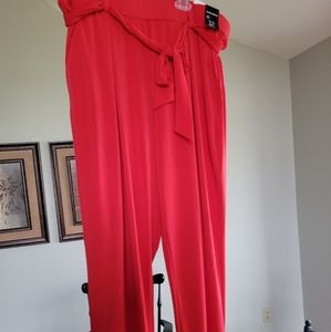 New York and company red pant